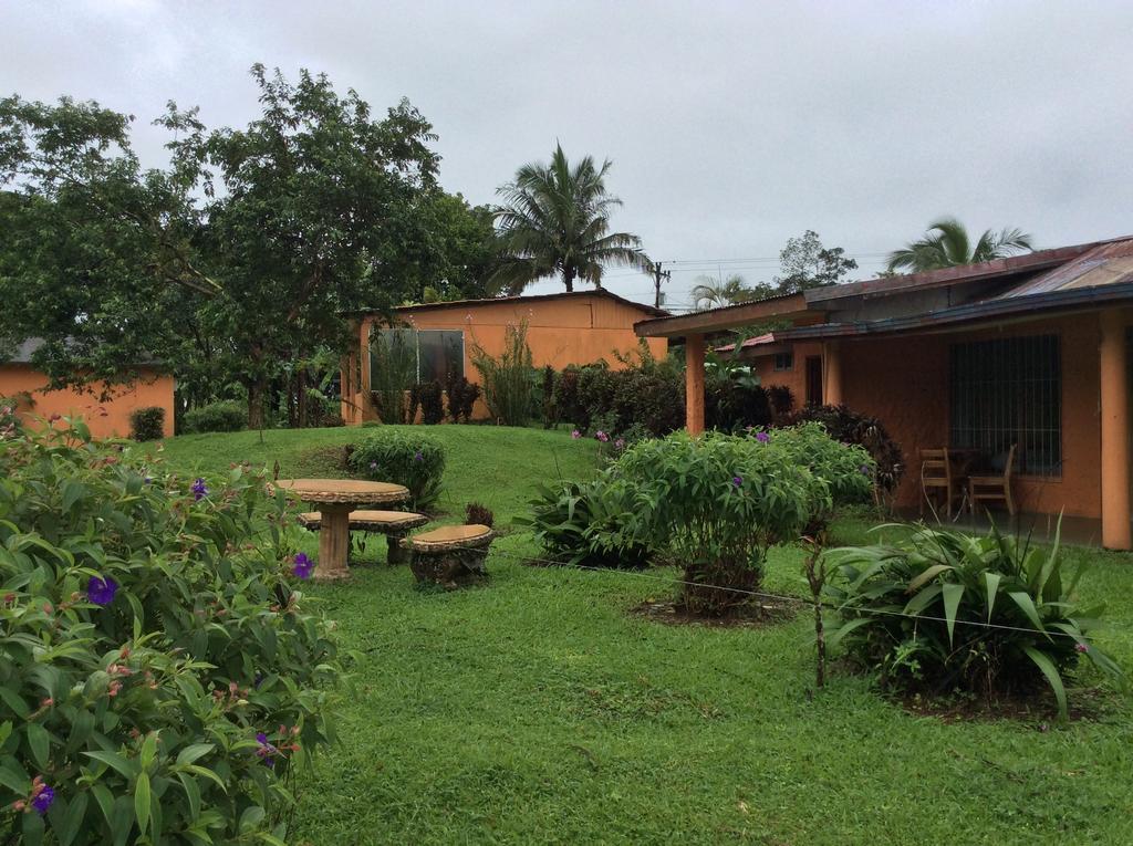 Cabinas Los Guayabos Hotell La Fortuna Eksteriør bilde