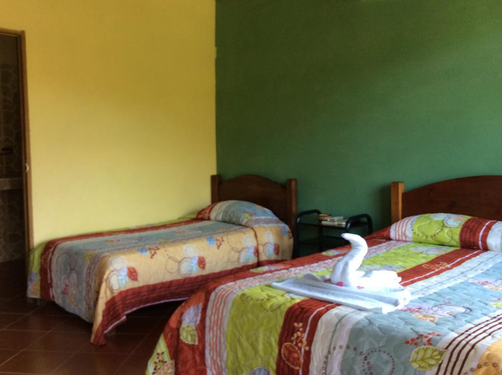 Cabinas Los Guayabos Hotell La Fortuna Eksteriør bilde