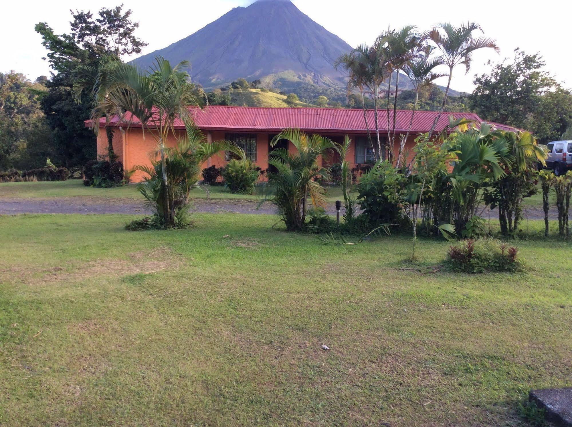 Cabinas Los Guayabos Hotell La Fortuna Eksteriør bilde