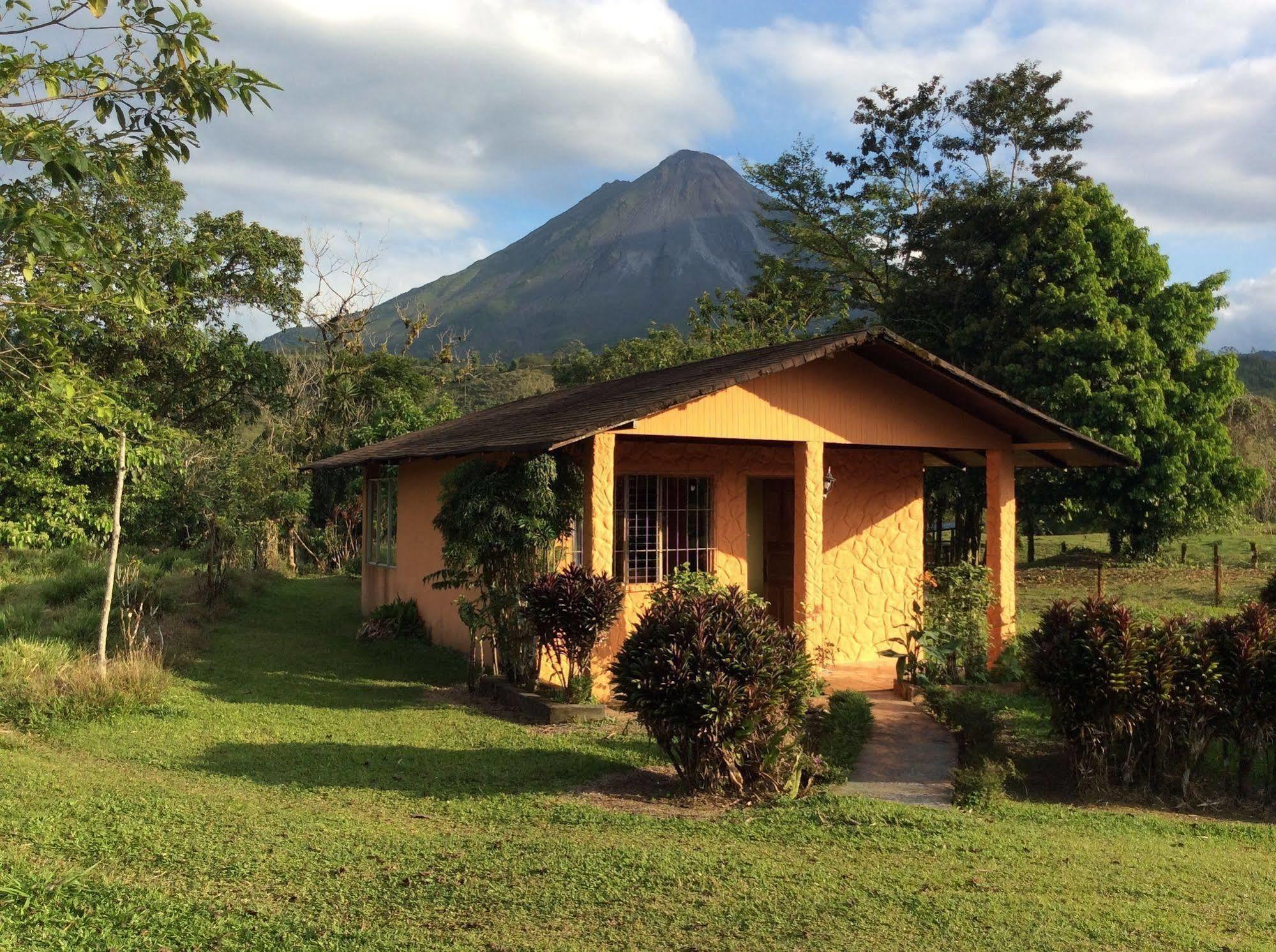 Cabinas Los Guayabos Hotell La Fortuna Eksteriør bilde