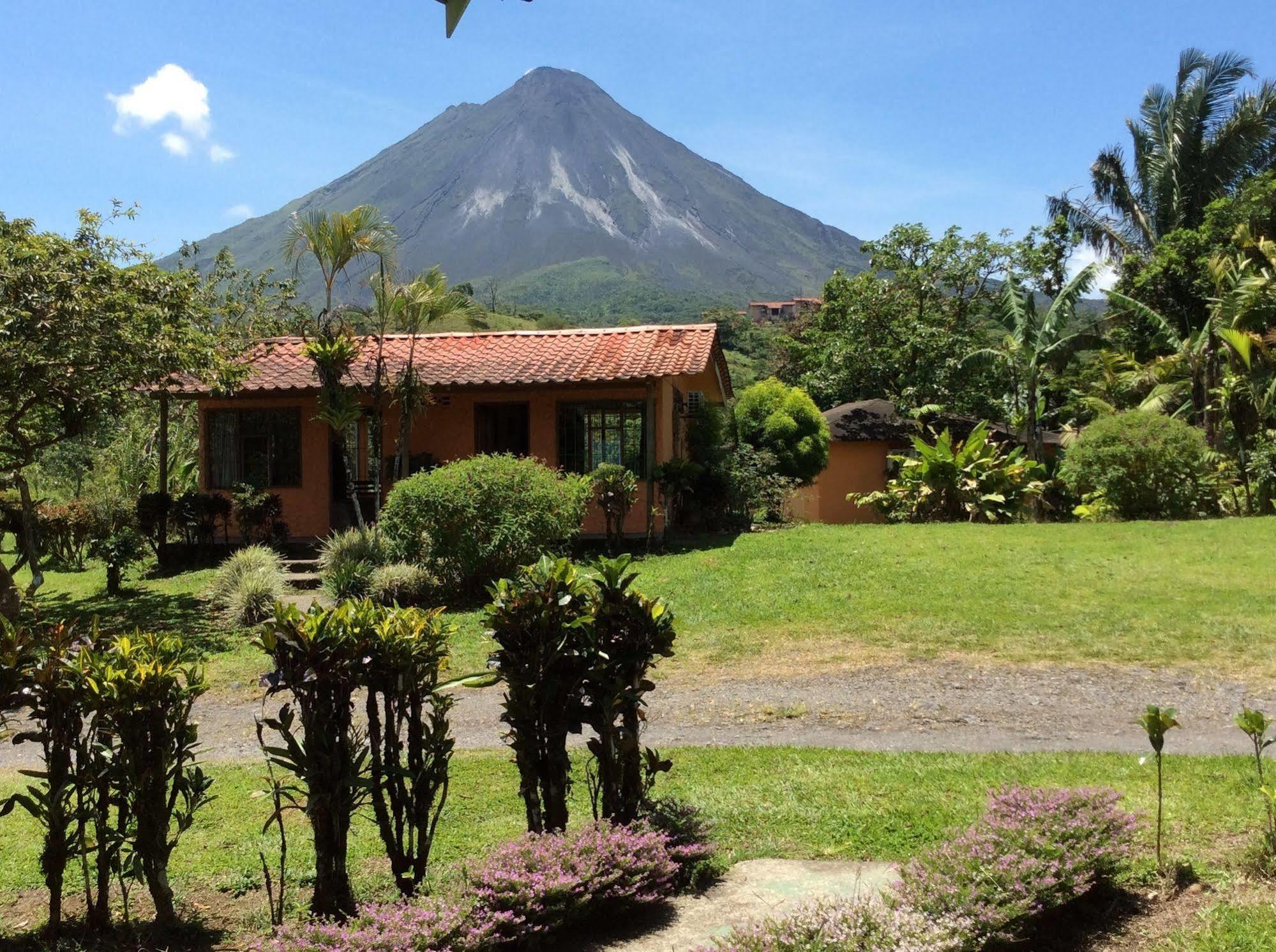 Cabinas Los Guayabos Hotell La Fortuna Eksteriør bilde