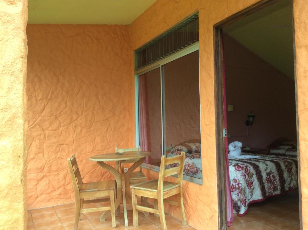 Cabinas Los Guayabos Hotell La Fortuna Eksteriør bilde