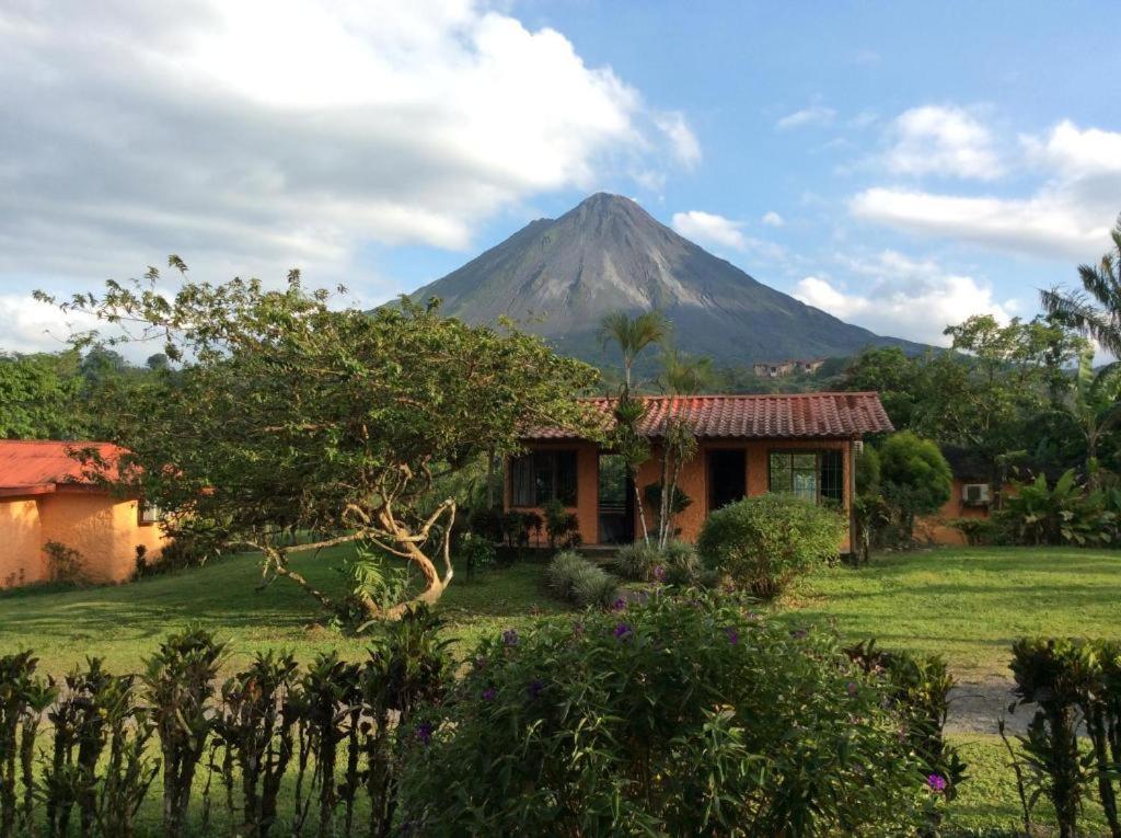 Cabinas Los Guayabos Hotell La Fortuna Eksteriør bilde