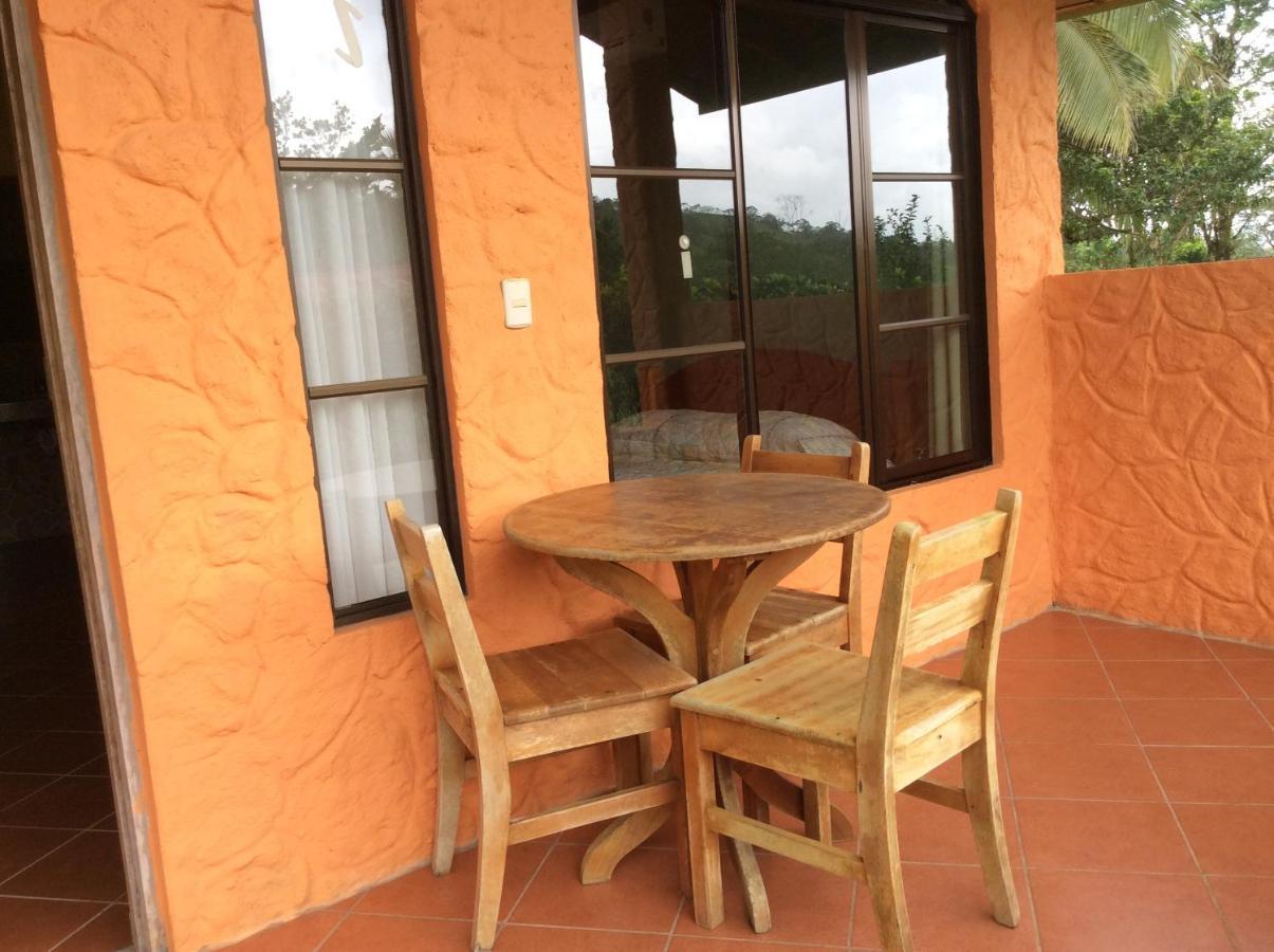 Cabinas Los Guayabos Hotell La Fortuna Eksteriør bilde